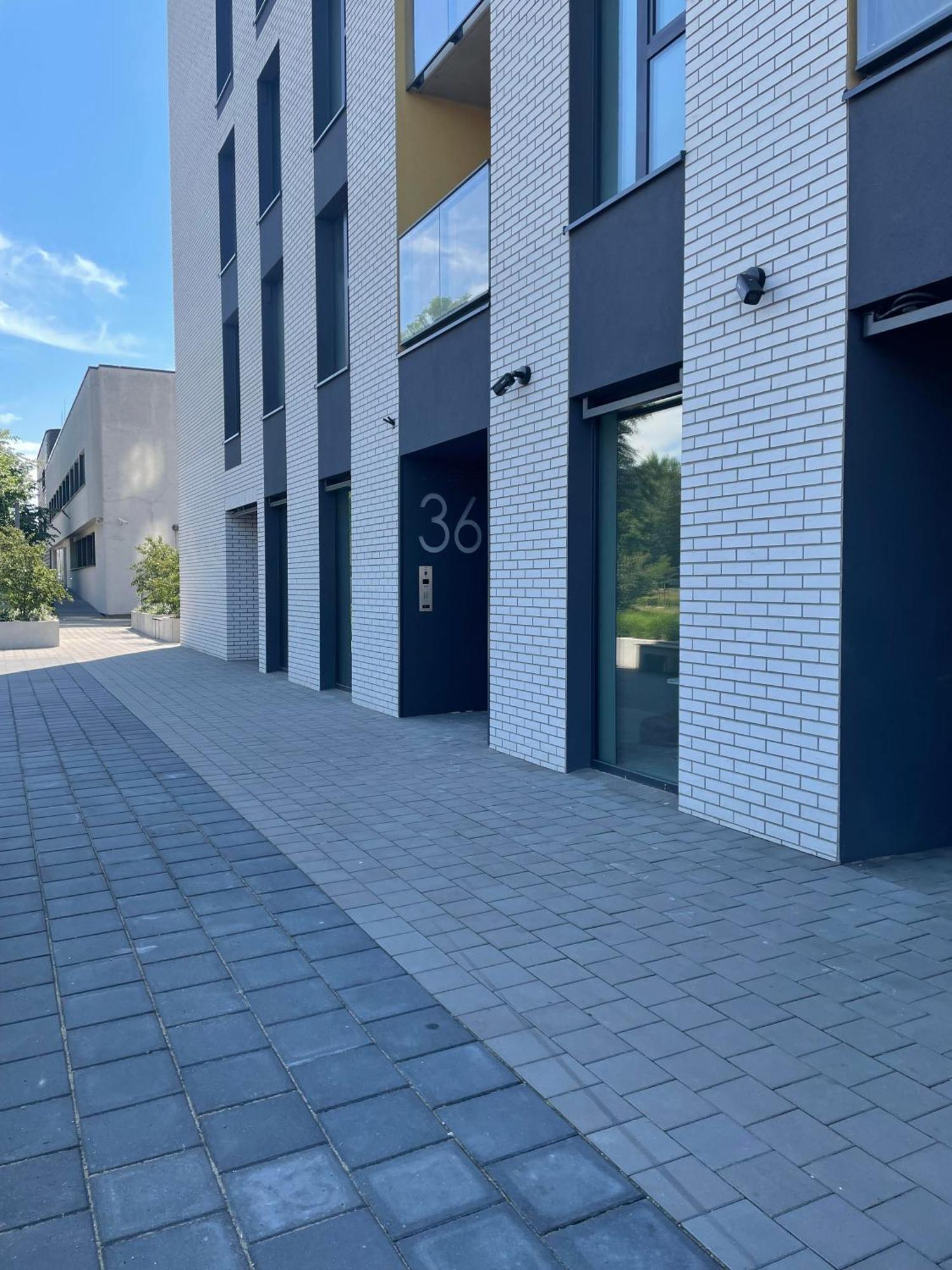 Studio Verde Legnicka Residence Breslavia Esterno foto